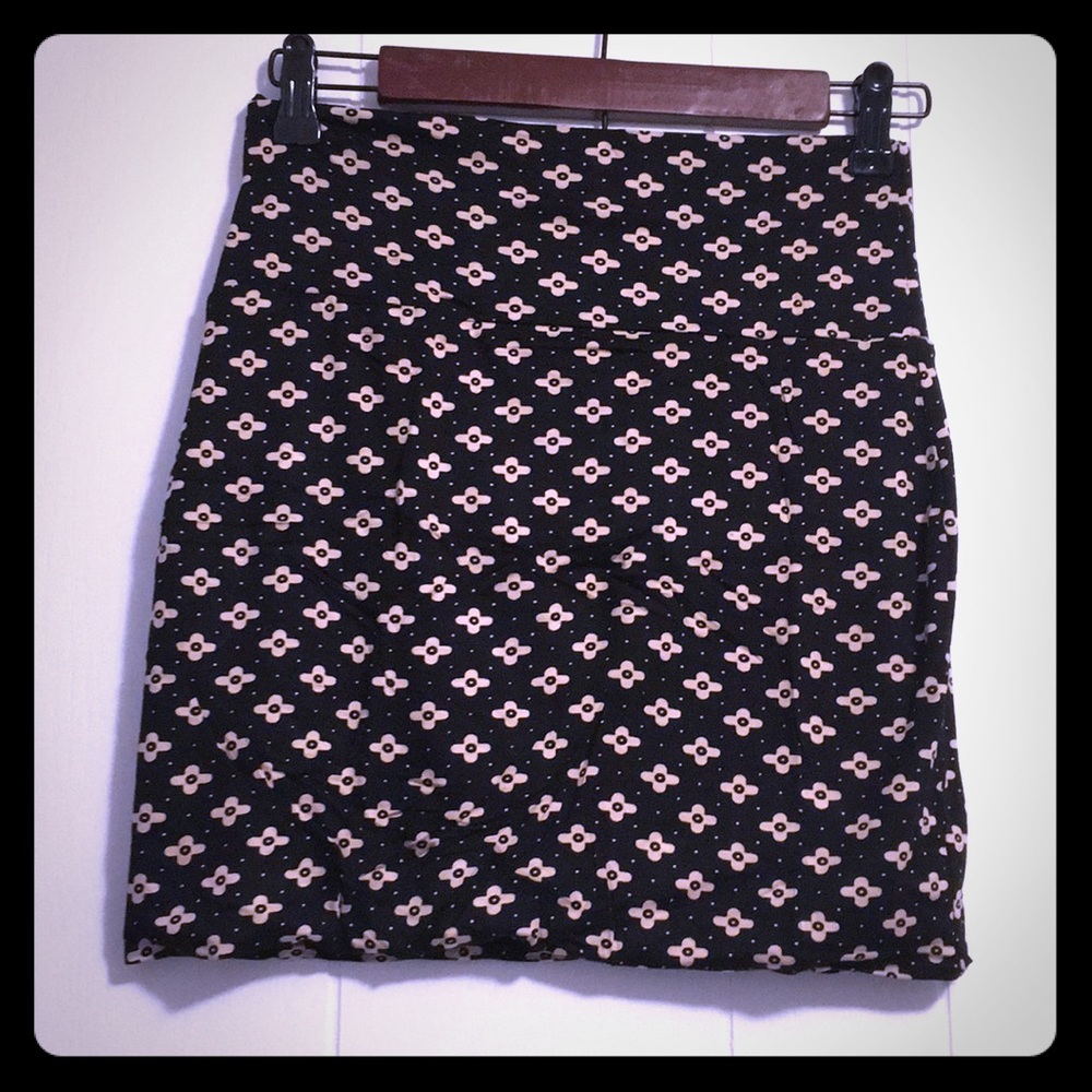 💕Forever 21 Stretch Skirt